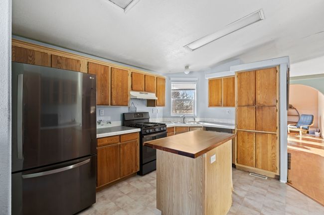Kitchen | Image 9