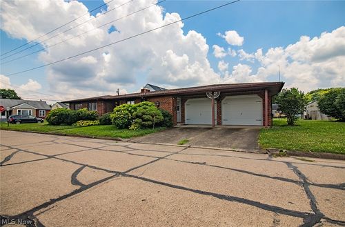 700 Victoria Ave, Williamstown, WV, 26187-1440 | Card Image