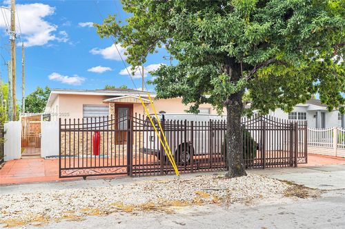 31 Sw 58th Ct, Miami, FL, 33144-3312 | Card Image