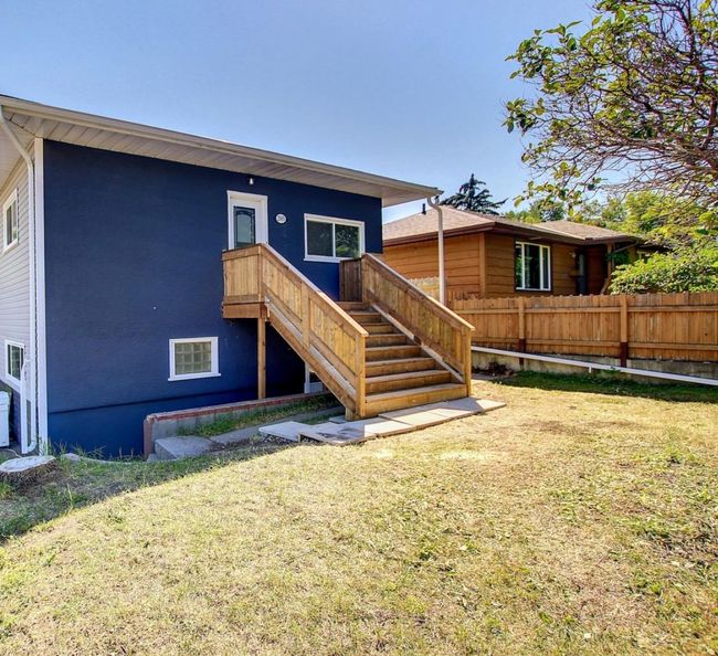 2003 62 Avenue Se, Home with 6 bedrooms, 3 bathrooms and 2 parking in Calgary AB | Image 3