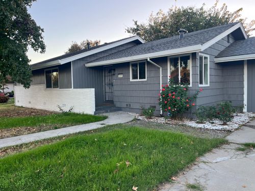 1640 Melanie Ln, Yuba City, CA, 95991-1915 | Card Image