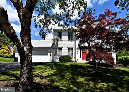 902 N Monocacy Creek Rd, DOUGLASSVILLE, PA, 19518-8749 | Card Image