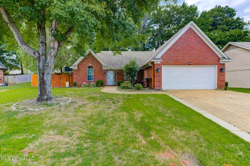 9821 Morgan Manor Dr, Olive Branch, MS, 38654-3256 | Card Image