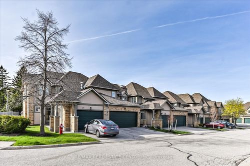 58-5662 Glen Erin Dr, Mississauga, ON, L5M6C4 | Card Image