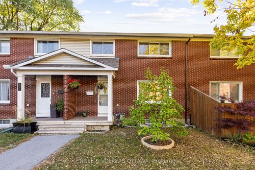 838 Borthwick Ave, Ottawa, ON, K1K2M8 | Card Image