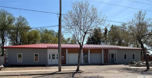 347&amp;353 Maple Ave, Yorkton, SK, S3N | Card Image