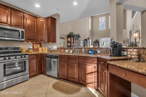 204 April Way, Middletown, NJ, 07748-6508 | Card Image