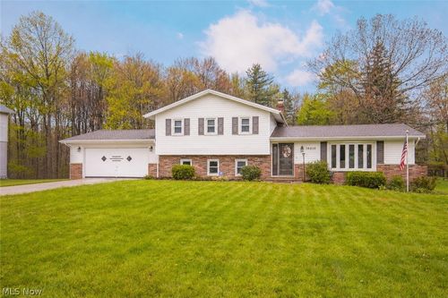 18810 Dellwood Dr, Walton Hills, OH, 44146-5332 | Card Image