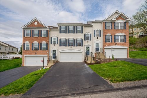 2007 Moccasin Dr, Washington, PA, 15301-7765 | Card Image