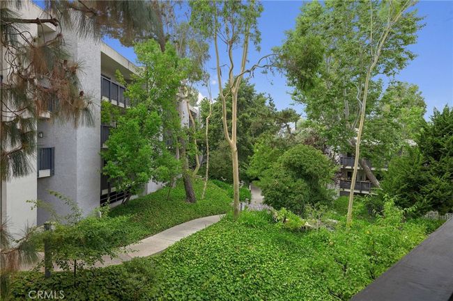 306 - 3602 W Estates Ln, Condo with 2 bedrooms, 2 bathrooms and 2 parking in Rolling Hills Estates CA | Image 5