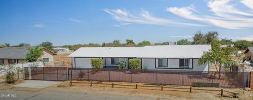 40968 174th St E, Lancaster, CA, 93535-7422 | Card Image