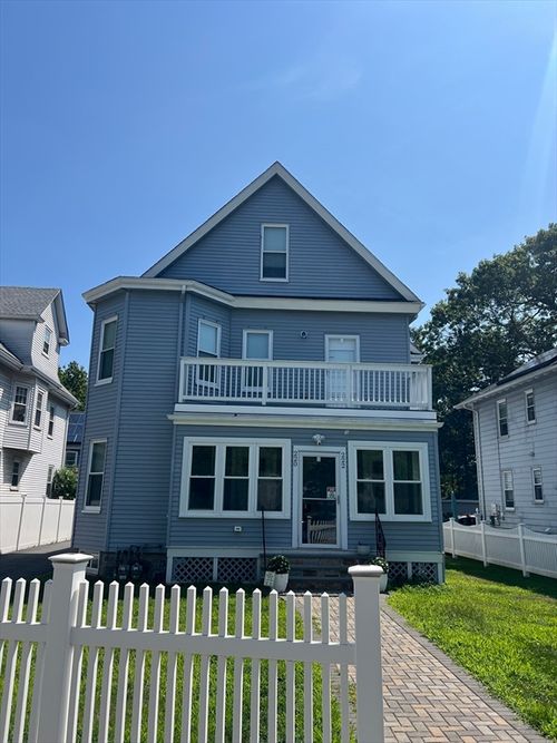 1-220 Blue Hills Pkwy, Milton, MA, 02186-1528 | Card Image