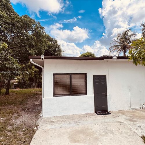 12037 Nw 8th Ave, North Miami, FL, 33168-6310 | Card Image