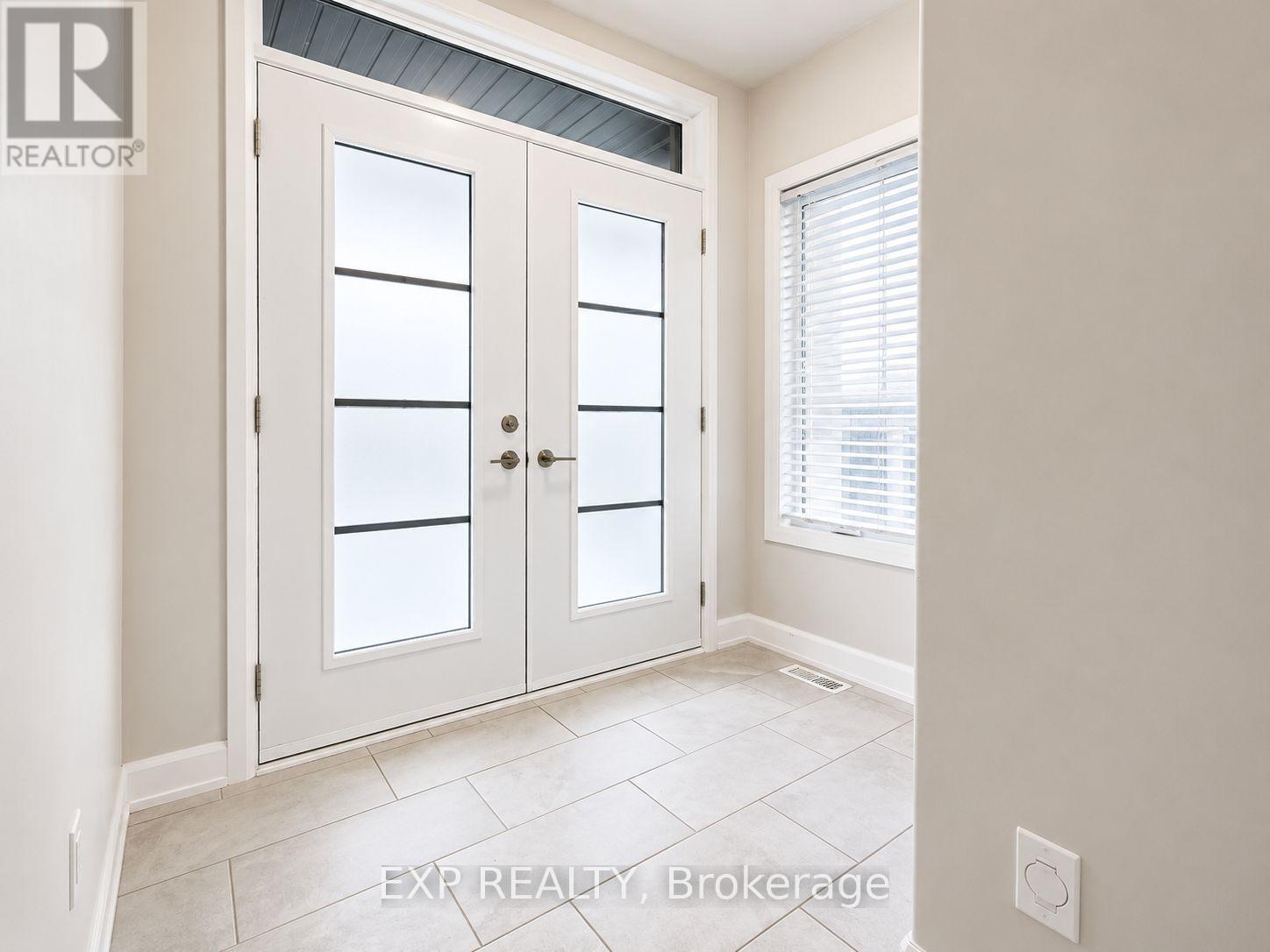 Residential Lease in Russell 2