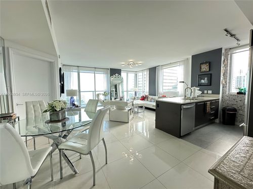 apt-3302-500 Brickell Ave, Miami, FL, 33131-2587 | Card Image