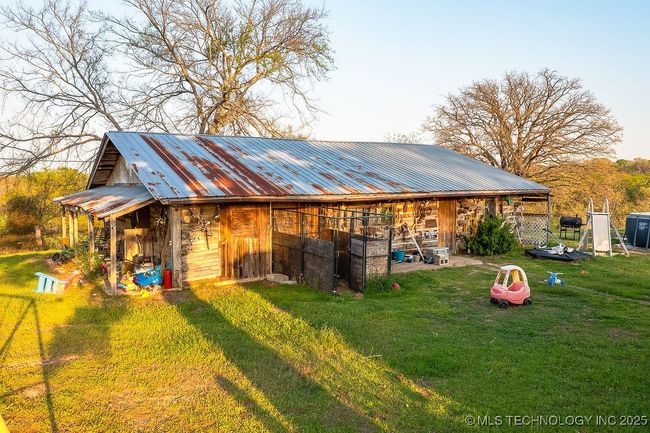 10548 S Highway 109 A, House other with 2 bedrooms, 1 bathrooms and null parking in Lane OK | Image 23