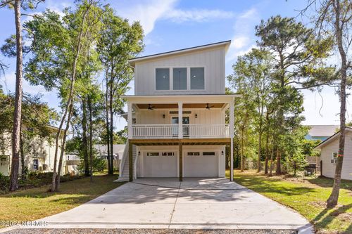 126 N Middleton Ave, Oak Island, NC, 28465-6831 | Card Image