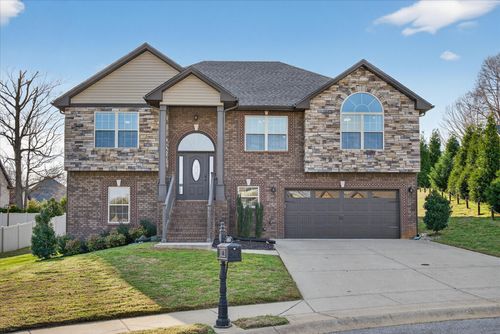 161 Roanoke Station Cir, Clarksville, TN, 37043-6076 | Card Image