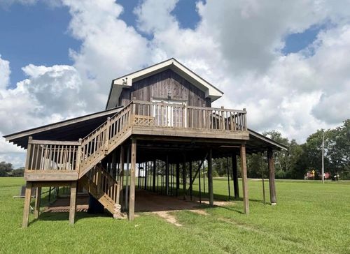 3178 County Road 32, Angleton, TX, 77515-9754 | Card Image