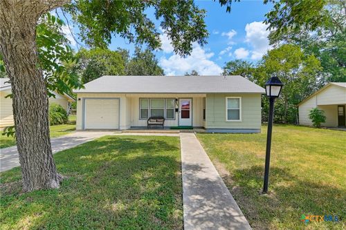 437 Wallace Street, Seguin, TX, 78155 | Card Image