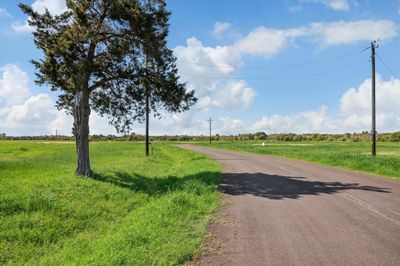 Paved roads throughout the subdivision | Image 3