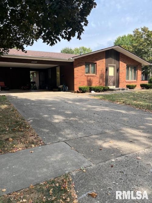 2337 Grinnell Dr, Springfield, IL, 62704-5465 | Card Image