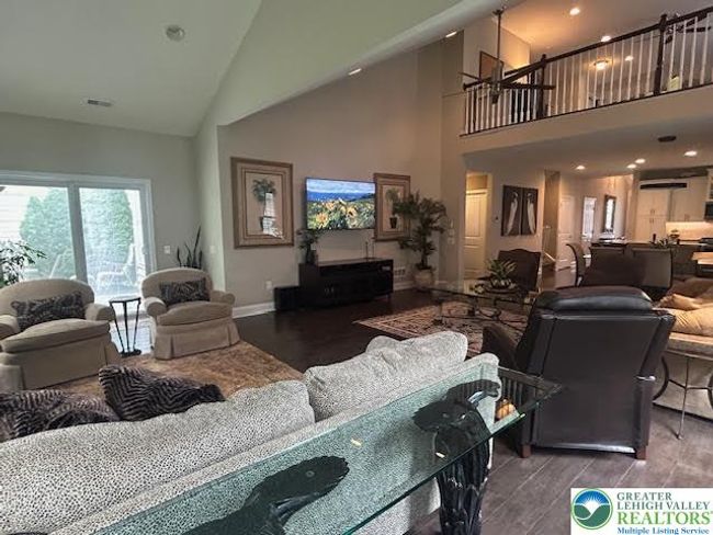 1051 Resolution Dr, House other with 3 bedrooms, 3 bathrooms and null parking in Bethlehem PA | Image 15