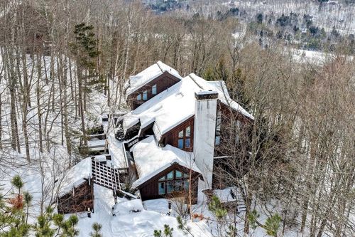 726 E Ash Rd, Plymouth, VT, 05056-4444 | Card Image