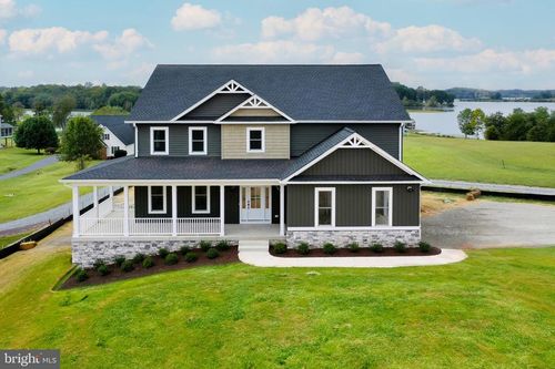 211 Estes Ln, Mineral, VA, 23117-2347 | Card Image