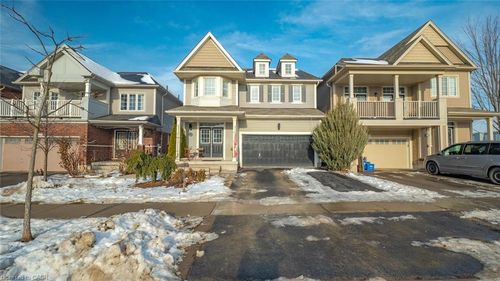 {{alt}} | Card Image