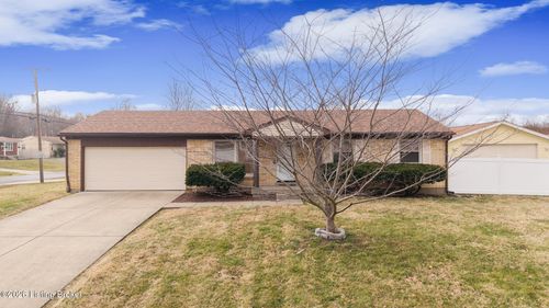 7004 Dougy Way, Louisville, KY, 40219-2810 | Card Image