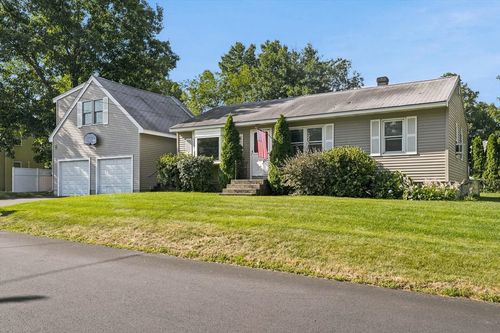 16 Edgelawn Ave, North Chelmsford, MA, 01863-1906 | Card Image