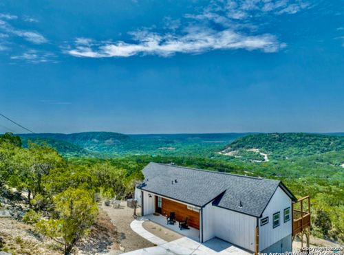 460 Stenen Dr, Canyon Lake, TX, 78133-3771 | Card Image