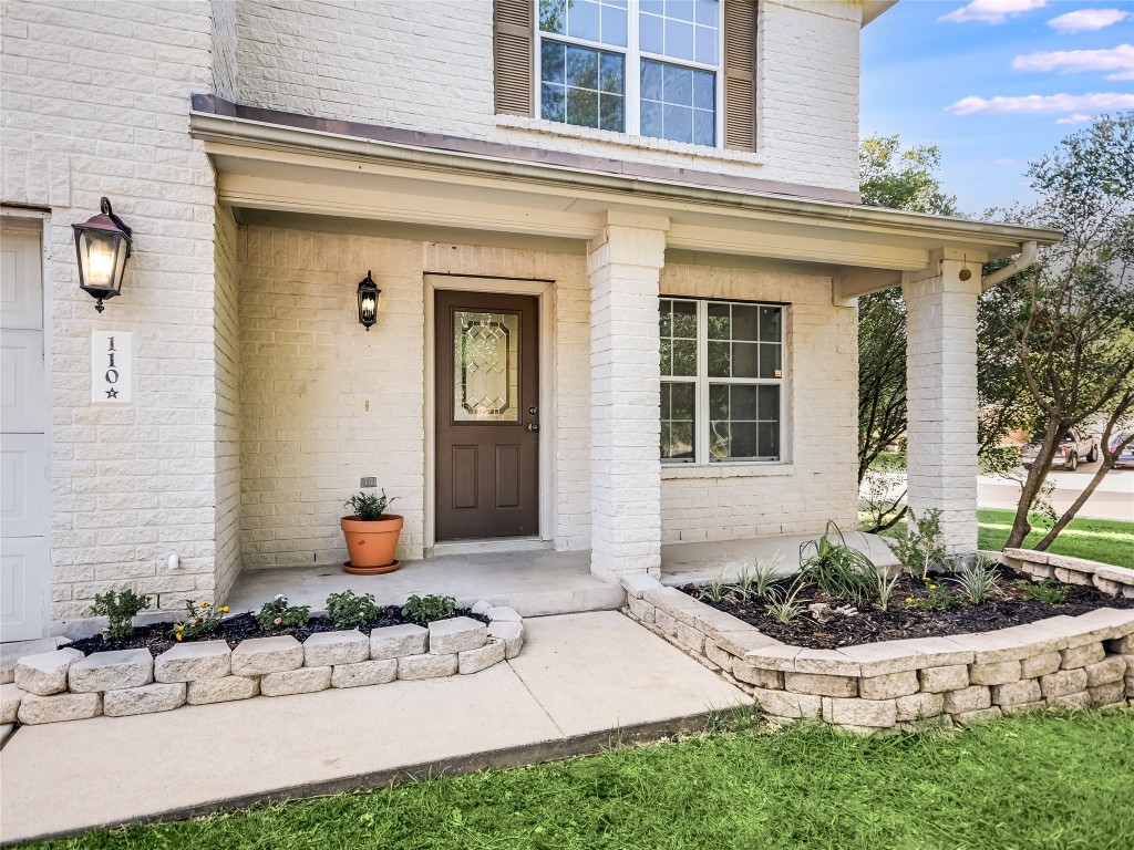 Juniper Cir, Kyle, TX 78640