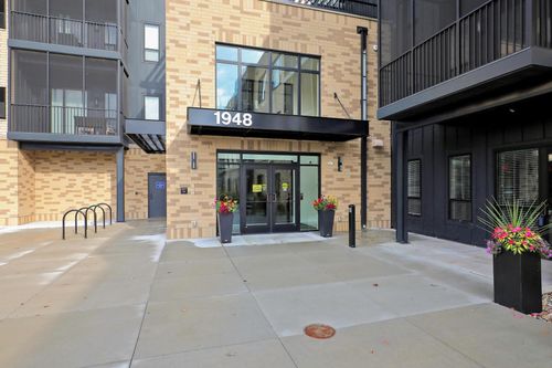 apt-308-1948 W Wayzata Blvd, Long Lake, MN, 55356-5508 | Card Image