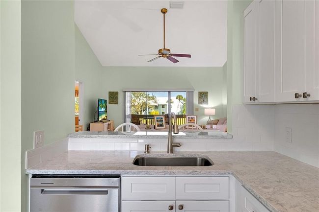 APT-3 - 5720 Pelican Pointe Dr, Condo with 2 bedrooms, 2 bathrooms and null parking in Sebastian FL | Image 10