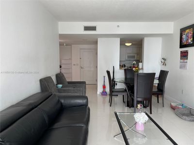 1404 - 1250 S Miami Ave, Condo with 2 bedrooms, 2 bathrooms and null parking in Miami FL | Image 3