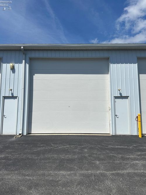 215-4125 E Kirk Rd, Port Clinton, OH, 43452-4510 | Card Image