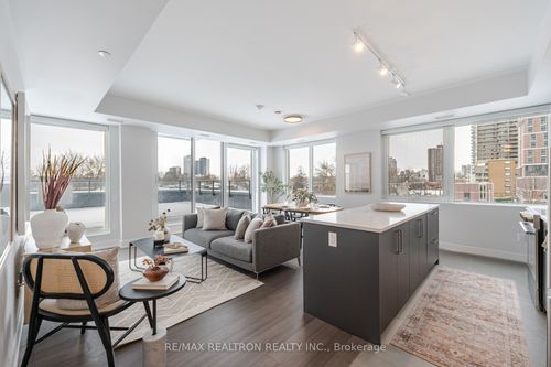 403-664 Spadina Ave, Toronto, ON, M5S2H7 | Card Image