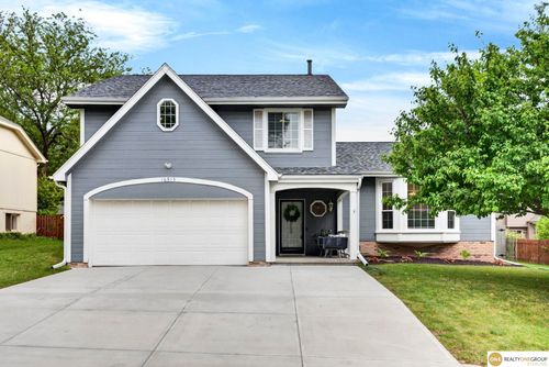 16915 Patterson Drive, Omaha, NE, 68135 | Card Image