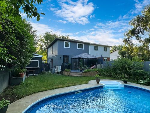 411 Rosedale Dr, Whitby, ON, L1N1Z5 | Card Image