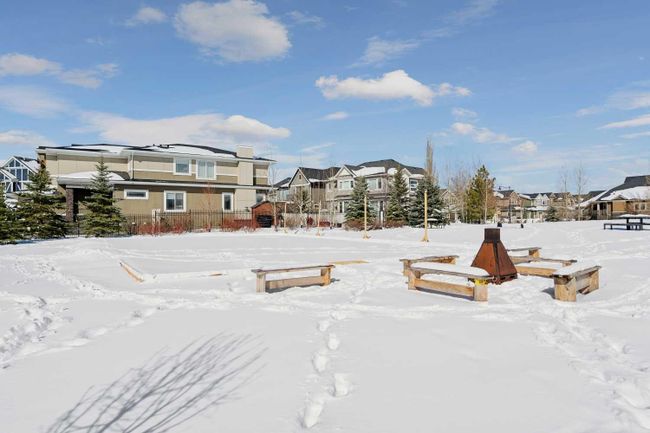 191 West Grove Way Sw, Home with 4 bedrooms, 2 bathrooms and 4 parking in Calgary AB | Image 39