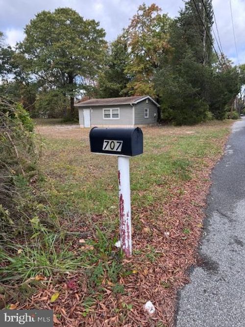 707 Lenz Ave, Southampton, NJ, 08088-1721 | Card Image