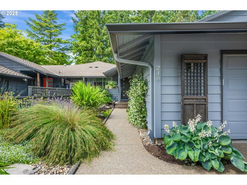 240 Greenridge Dr, Lake Oswego, OR, 97035-1427 | Card Image
