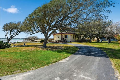 201 Copano Bay Dr, Bayside, TX, 78340 | Card Image