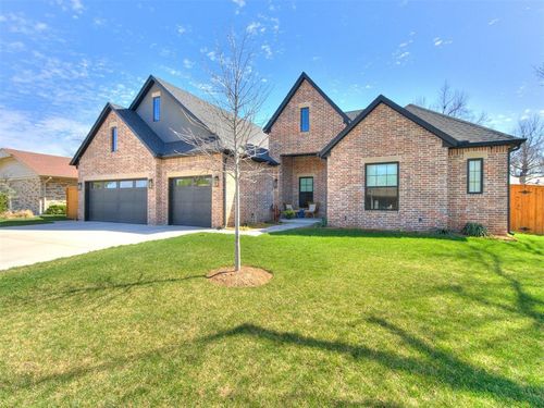 1606 Brighton Ave, The Village, OK, 73120-1304 | Card Image