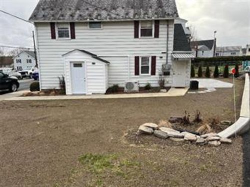 35 E Main St, Pen Argyl, PA, 18072-1611 | Card Image