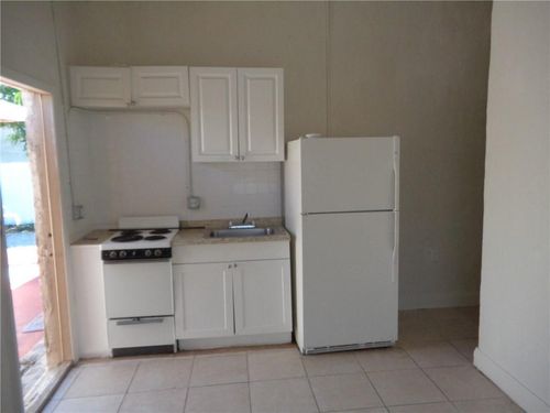 3-2204 Atlanta St, Hollywood, FL, 33020-1418 | Card Image