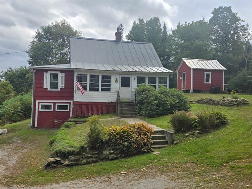226 Oak Street, Newport, NH, 03773 | Card Image