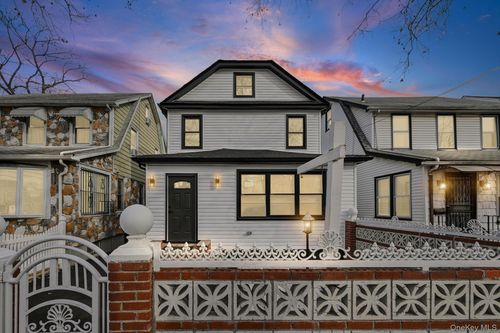 10415 202nd St, Saint Albans, NY, 11412-1315 | Card Image